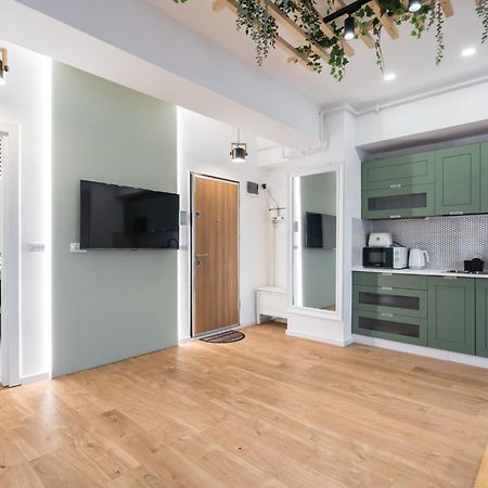Jungle Escape - Luxe 1-Br Haven In Bucharest Διαμέρισμα Εξωτερικό φωτογραφία