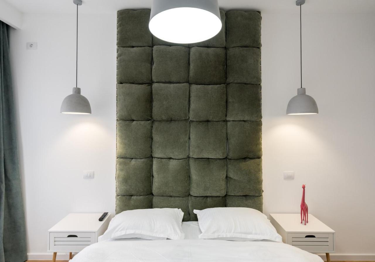 Jungle Escape - Luxe 1-Br Haven In Bucharest Διαμέρισμα Εξωτερικό φωτογραφία