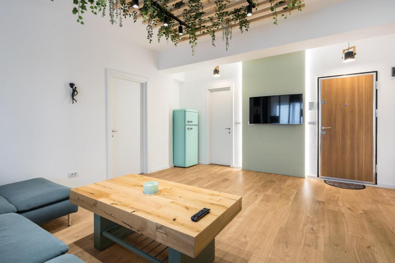 Jungle Escape - Luxe 1-Br Haven In Bucharest Διαμέρισμα Εξωτερικό φωτογραφία