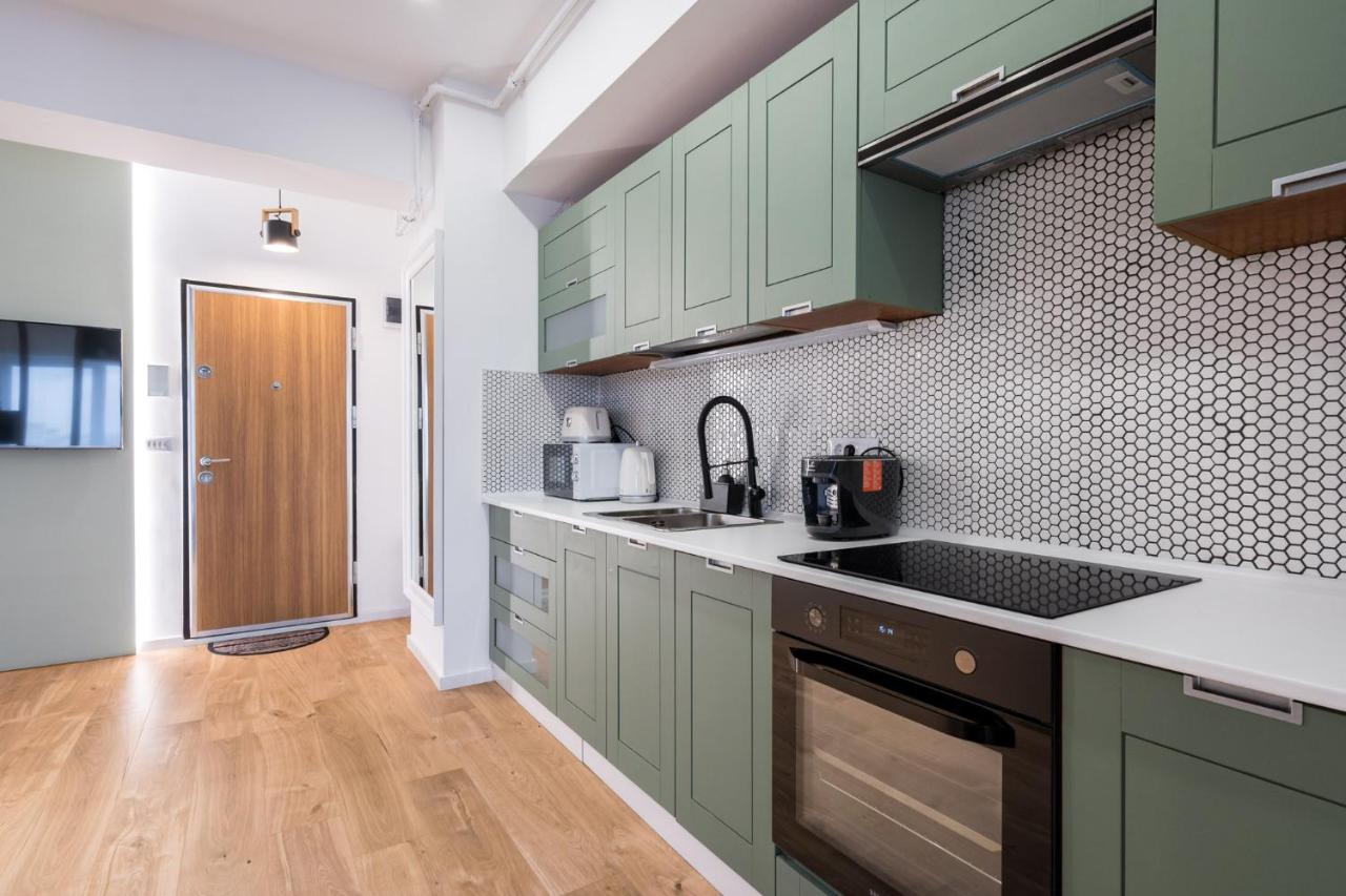 Jungle Escape - Luxe 1-Br Haven In Bucharest Διαμέρισμα Εξωτερικό φωτογραφία